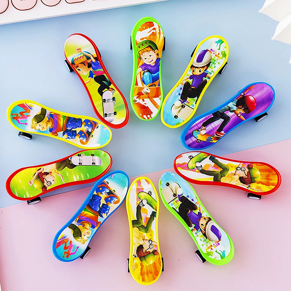 Party Toys Toy Gift Filler Mini Kids Pull Back Scooter Toys Children Birthday Party Favors Boys and Girls Pinata Fillers Gift Bag Carnival Prizes 12/30Pcs