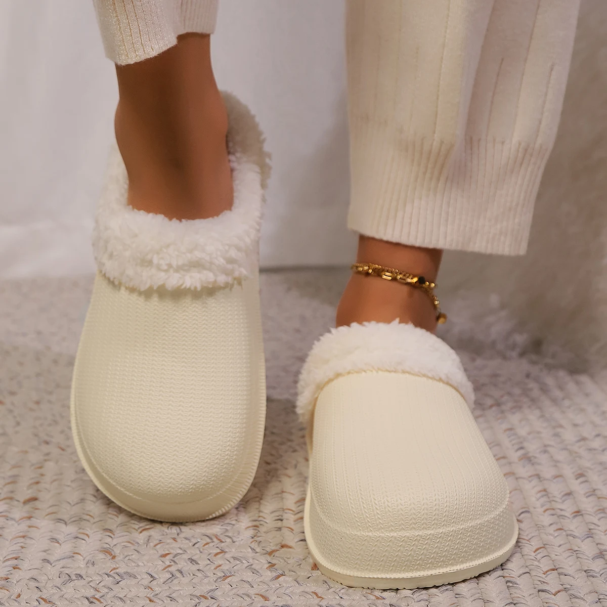 Cozy Platform Slippers House Warm Slippers Slip on Comfortable Memory Foam Slippers Warm Plush Bedroom Shoes for Winter 4