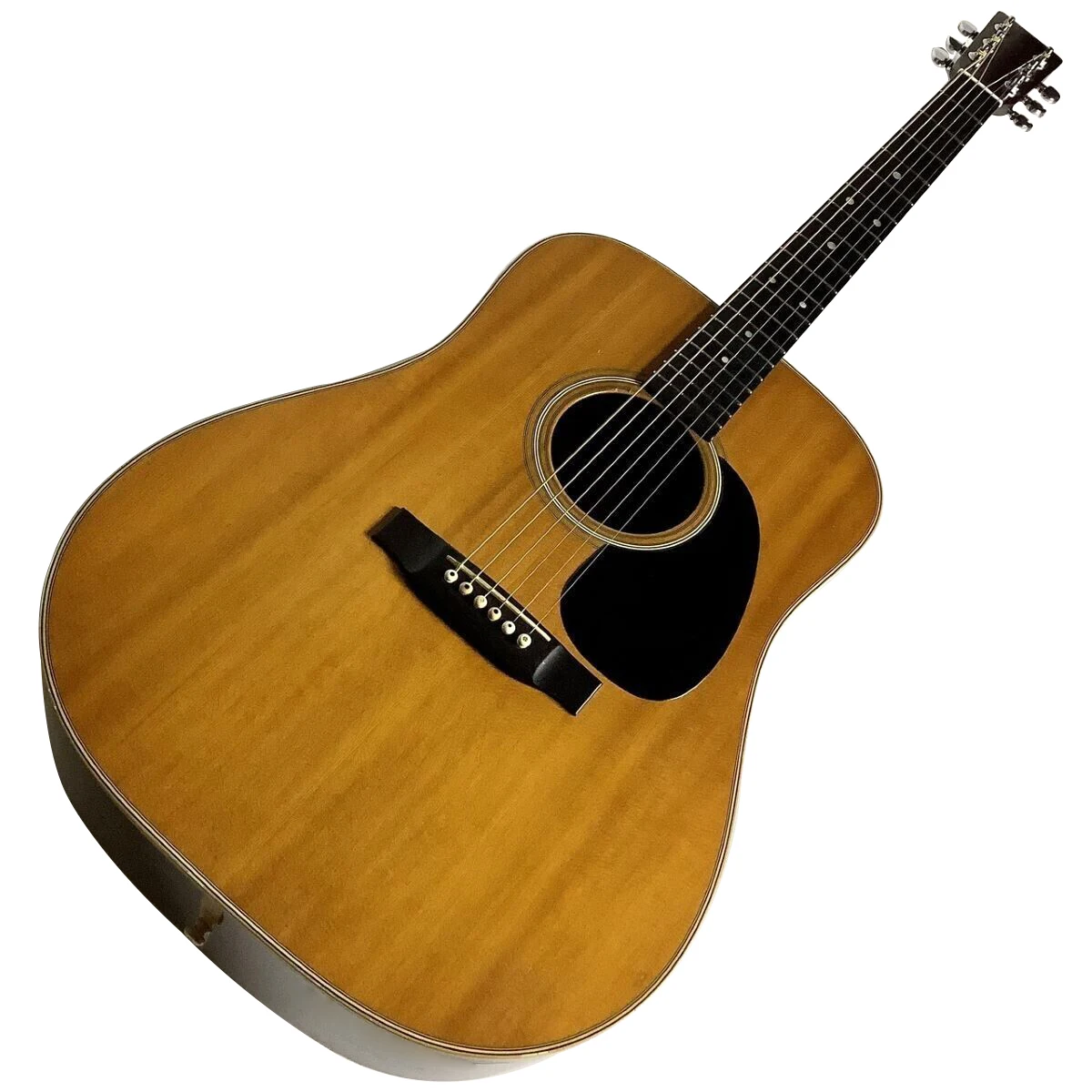 

D-28 1974 Vintage Acoustic Guitar as same of the pictures