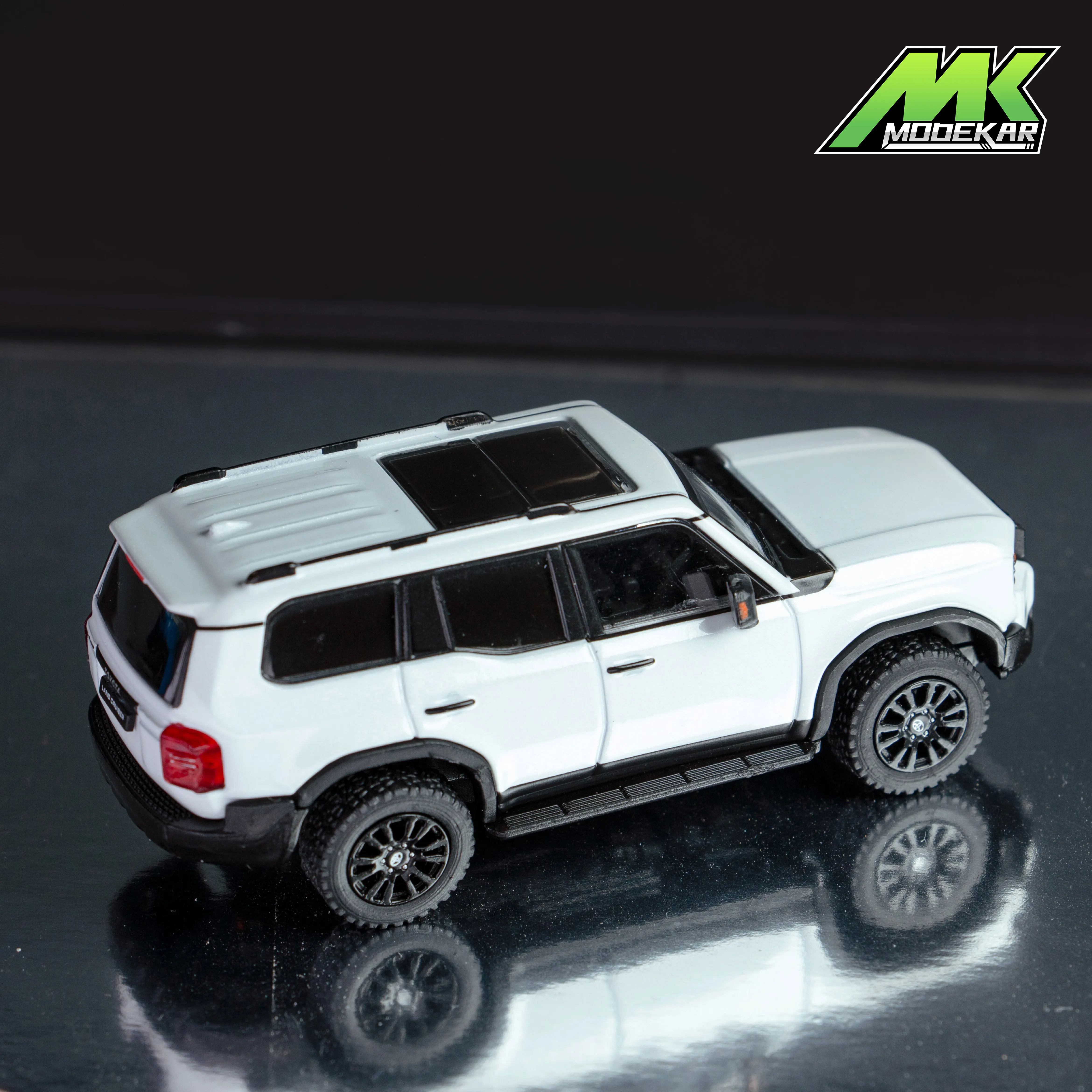 Model 1 1:64 Land Cruiser LC250 LC70 Prado Batou Off-road Alloy Car Model 5