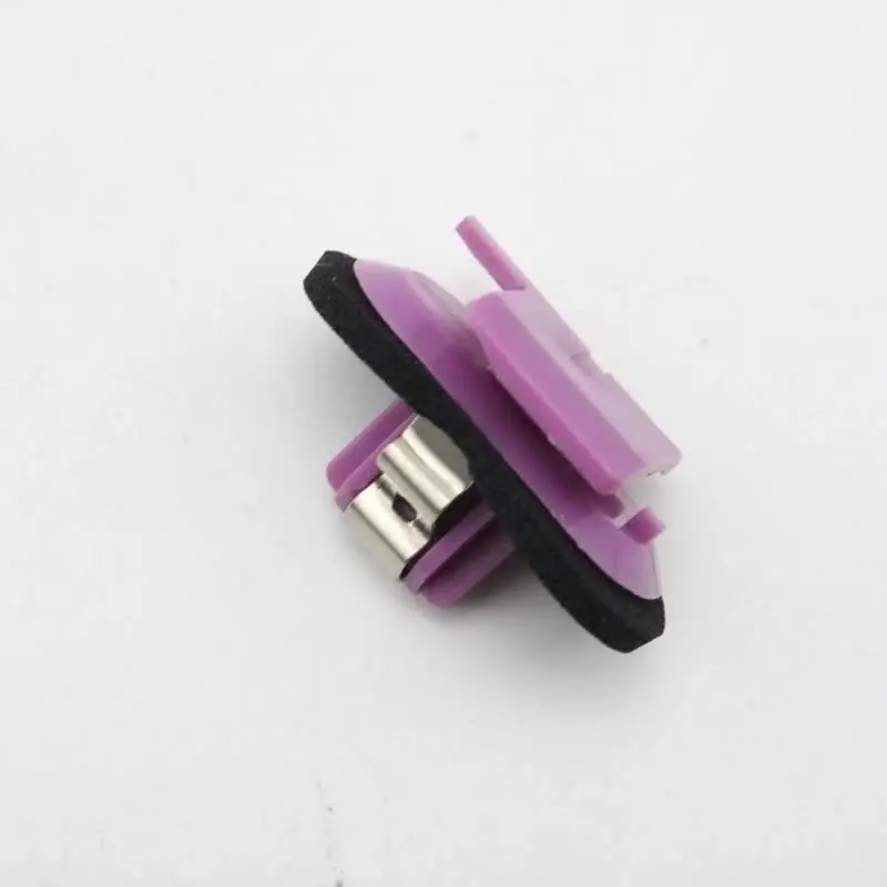 T4N6066 Front Door Sill Tread Plate Retainer Buckle Clip Snap