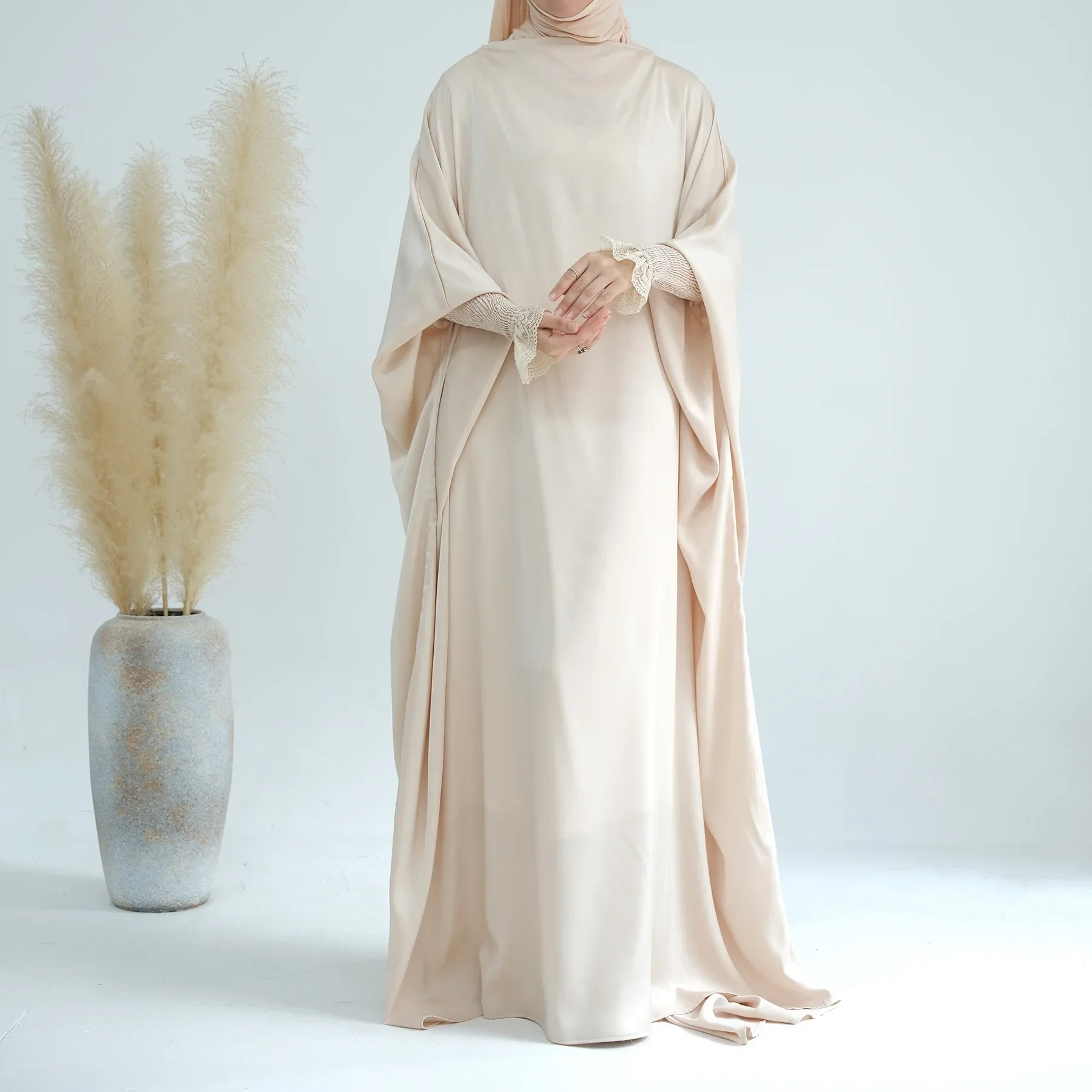 Ramadan Eid One Piece Jilbab for Women Lace Cuff Muslim Prayer Dress Velvet Satin Hooded Abaya Saudi Islamic Modest Outfit Dubai