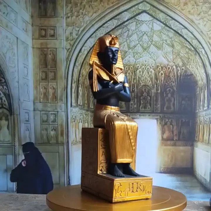 Farao beeld decoratie 22 cm hoog - uit toetanchamon tijd Egyptische beelden polyresin materiaal Farao beeld decoratie 22 cm hoog - uit toetanchamon tijd Egyptische beelden polyresin materiaal