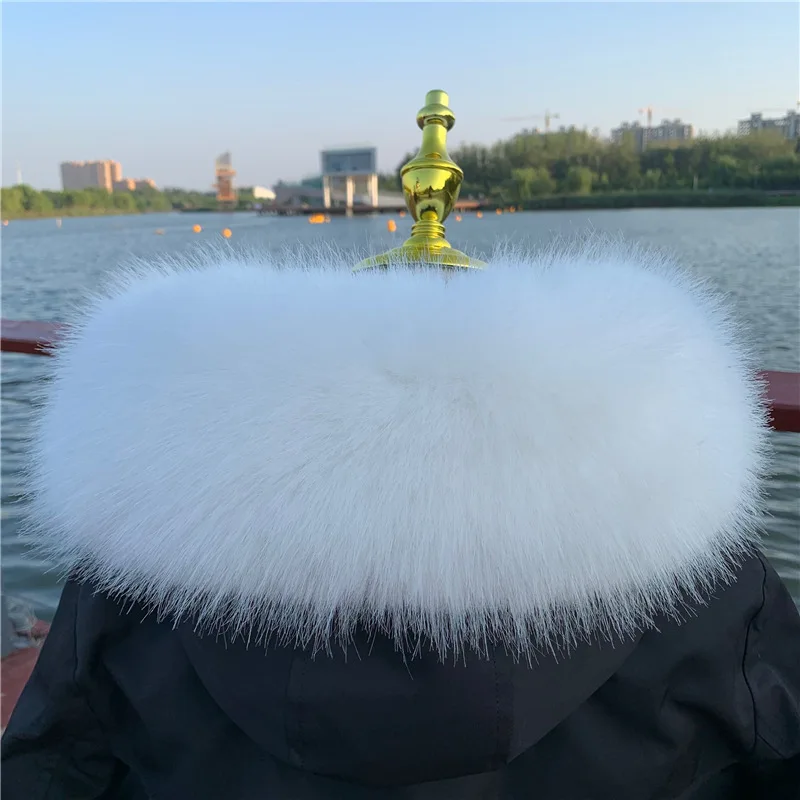 Рисунок 4 - Воротник из искусственного лисьего меха