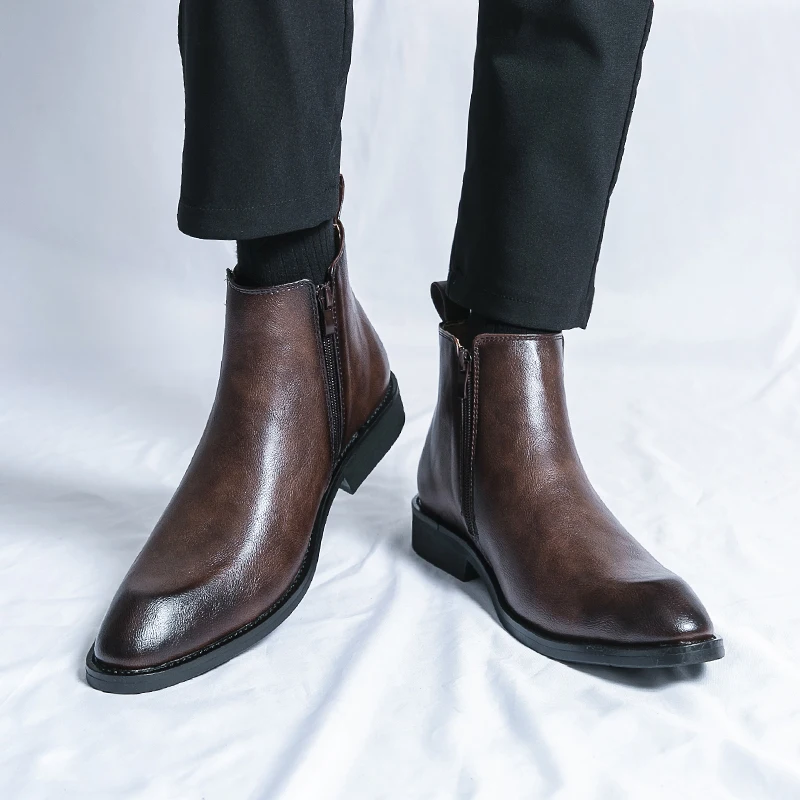 2024 Leather Spring Designer Zipper Italian Dress Office Shoes for Mens Chelsea Casual Boots Retro Pointed Ankle Boot Footwear