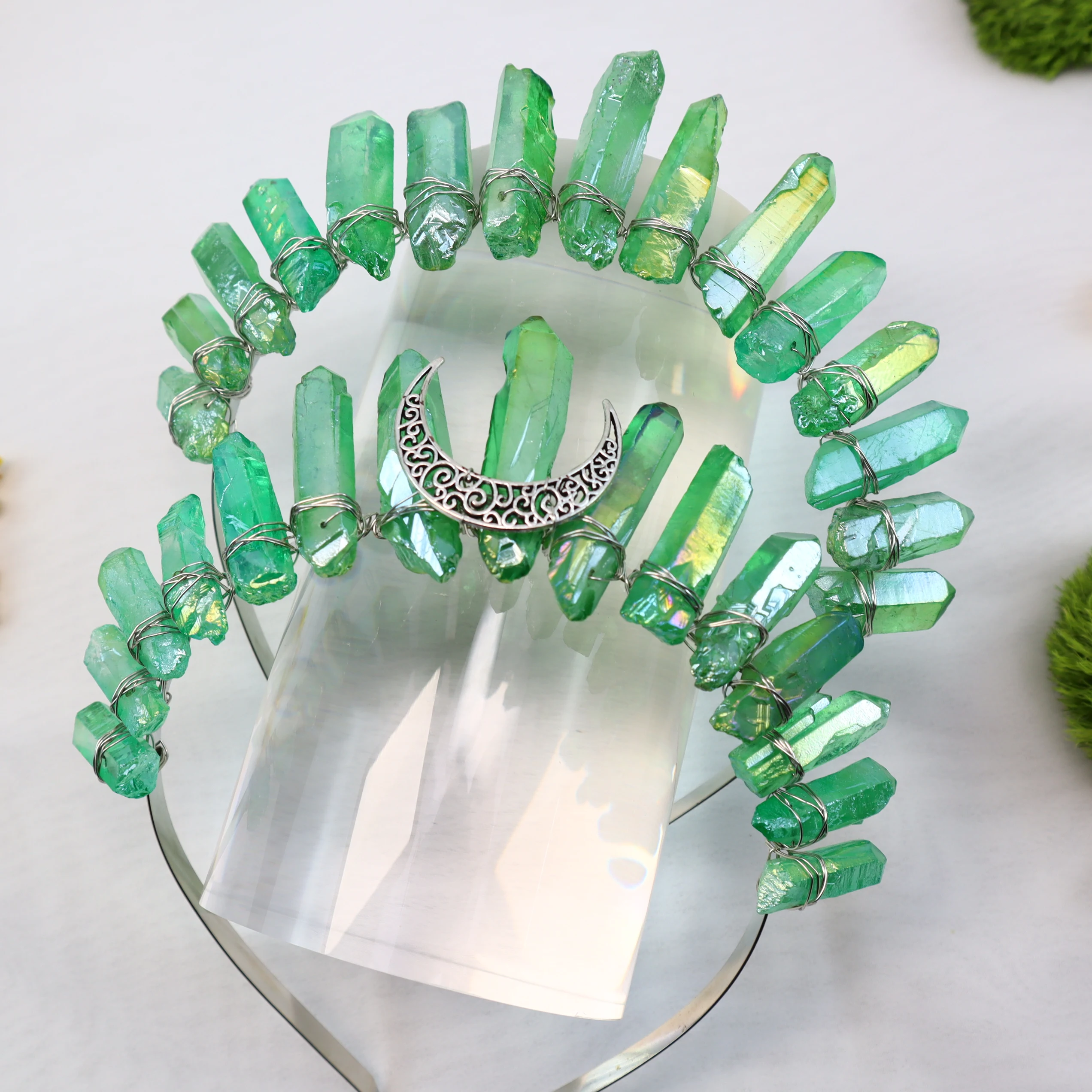 

Повязка на голову с натуральным кристаллом в виде Луны