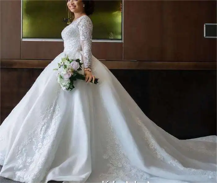 

New Elegant Women Wedding Dress Pure White Lace Bridal Custom Made Bride Wedding Gown With Tail