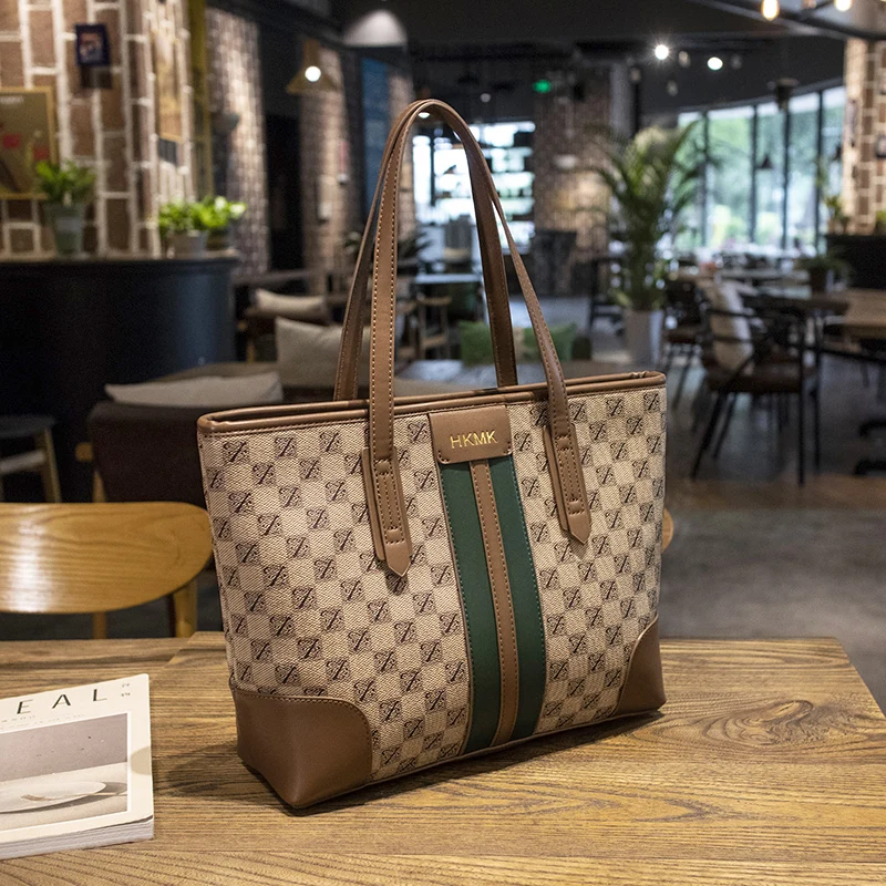 حقيبة كتف جلد PU نسائية فاخرة