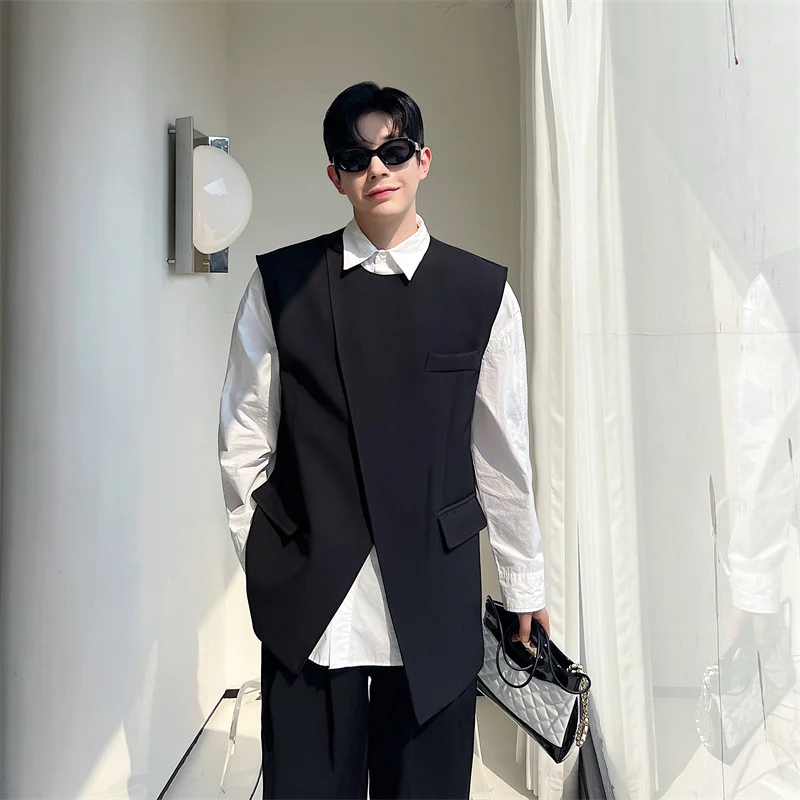 Fashion Men Vests O Neck Sleeveless Irregular Waistcoats Solid Color Streetwear Korean Style Men Casual Suit Vests