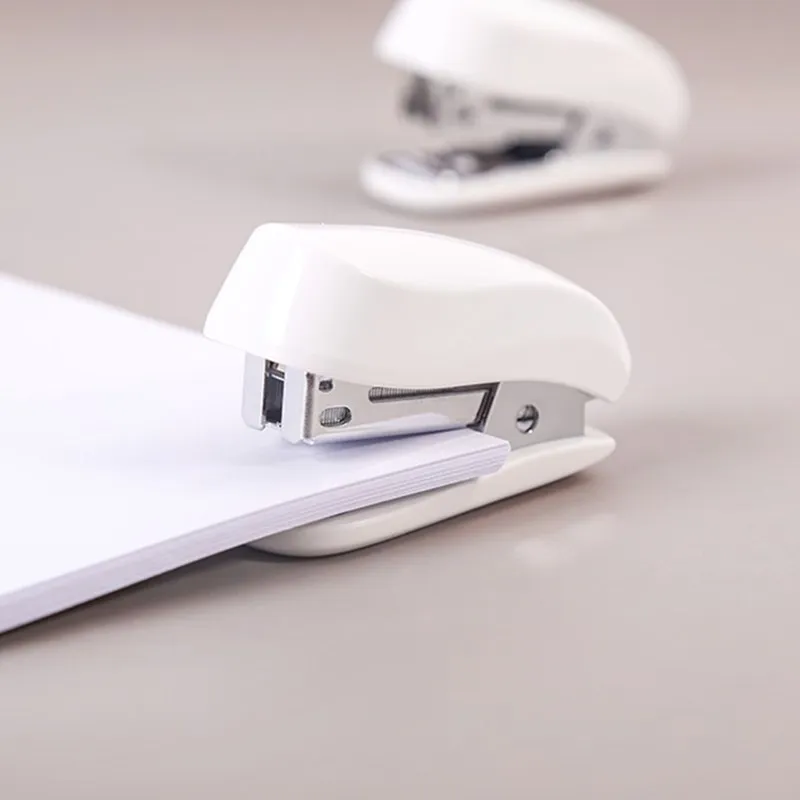 델리 미니 휴대용 수동 스테이플러 24/6 스테이플 세트, 학교 사무실 용품, 비즈니스 파일, 비딩 도구, 학생 제본 문구