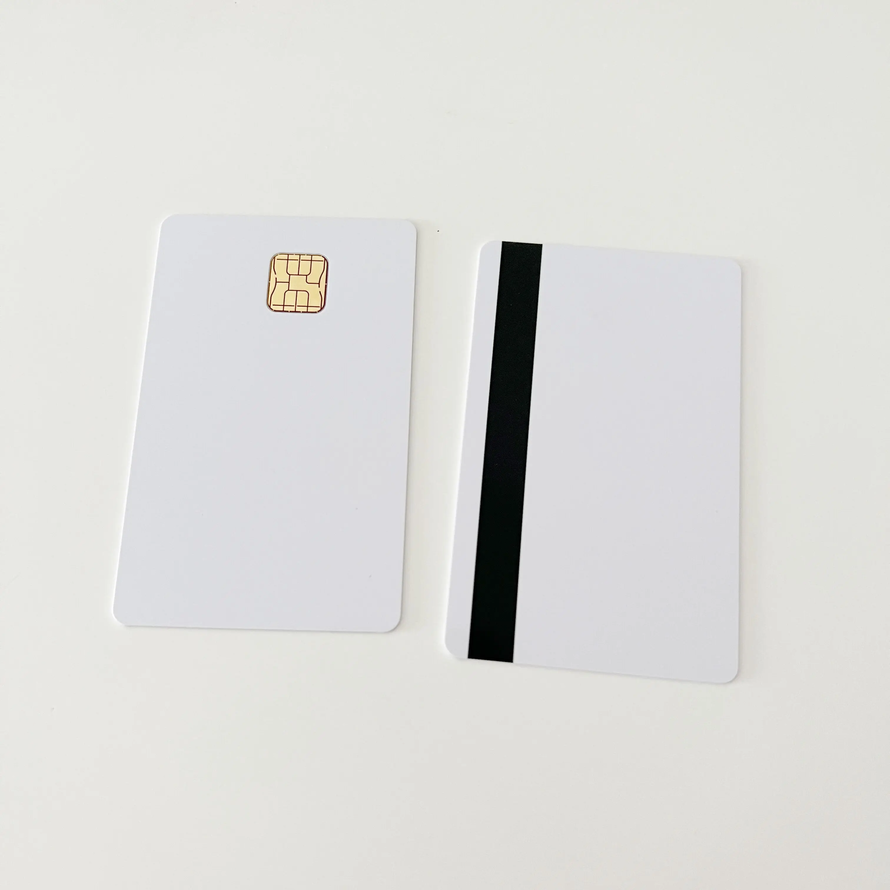 J3R180 JCOP4 180K Java Smart Card (Replace UNFUSED J2A040 Chip Java JCOP) with 2 Track 8.4mm HICO Magnetic Stripe