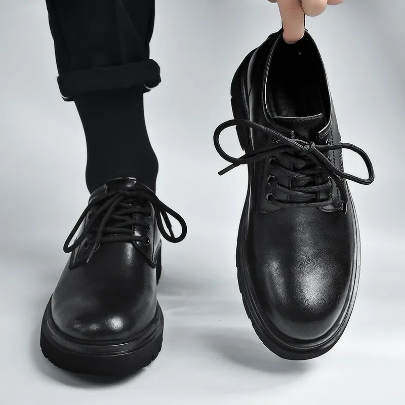 

Мужская обувь, Новинка лета 2023, черные повседневные кожаные туфли в британском стиле, мужские деловые классические рабочие модные туфли с большой головой