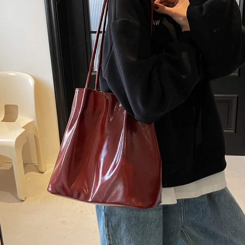 Women PU Fashion Shoulder Bag Large Capacity Simple Bucket Underarm Bag Solid Color Tote Bag For Daily Work Bag