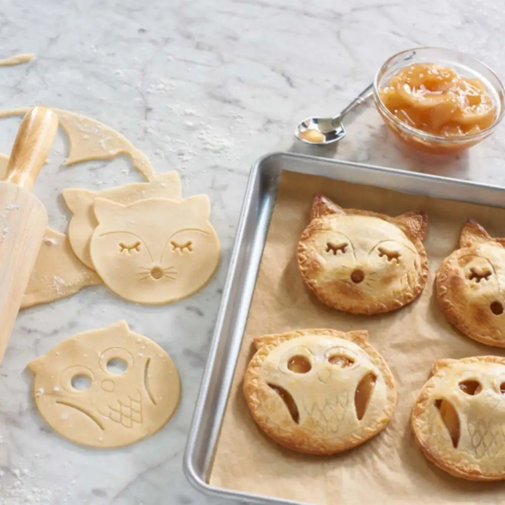 Plastic Fox Owl Shapes Hand Pie Maker Dough Presser Lattice Pie Top Cutter Molds Baking Pastry Tool Kitchen Accessories