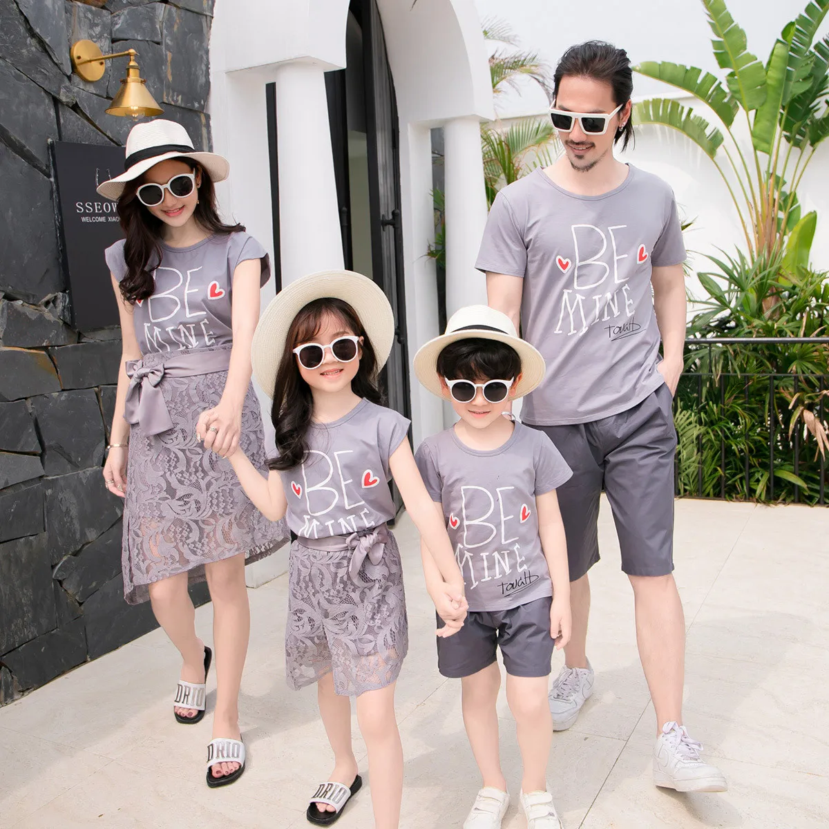 

Family Outfits Mother Daughter Matching Orange Dress Dad Son Cotton T-shirt Shorts Holiday Couple Matching Clothes Summer