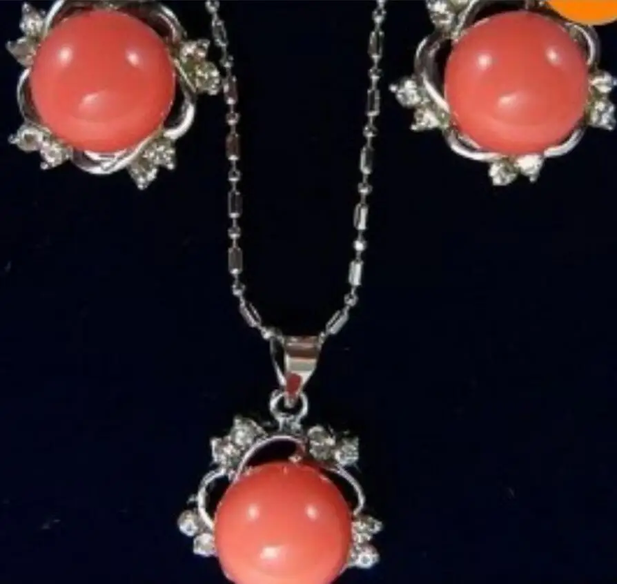 

ELEGANT RED CORAL CRYSTAL PENDANT EARRING SILVER SET