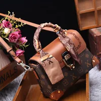 Light luxury brand women's handbag 2025 new autumn and winter high-end designer fashionable shoulder crossbody bag 4