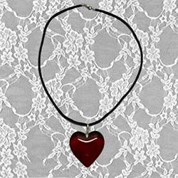 Vintage Red Heart Pendant Necklace - Fashionable Gothic Jewelry Accessory (Red)