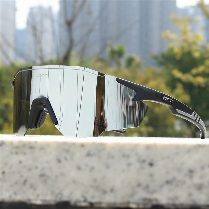 810 1 lens E