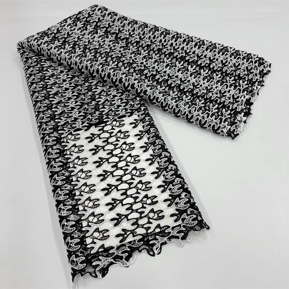 Afrikanischer Spitzenstoff im neuen Stil, 2025, hochwertige Spitze, wasserlöslich, bestickt, modisch, weicher Spitzenstoff in Weiß/Schwarz, 5 Yards