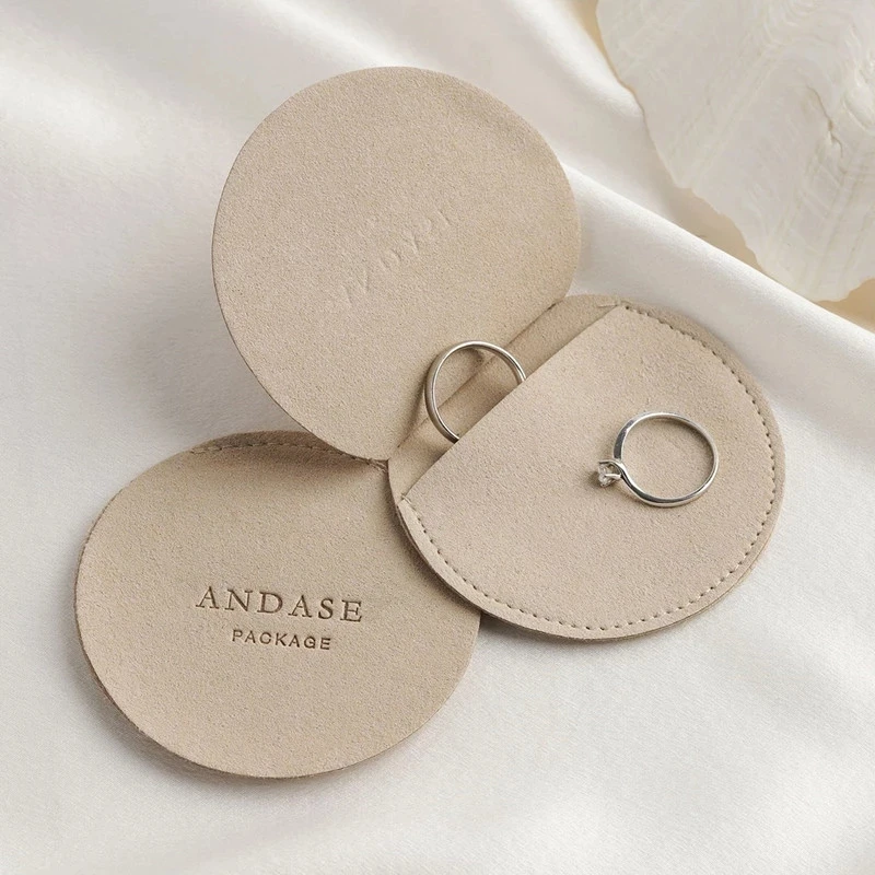 50pcs Round Microfiber Jewelry Pouch Personalized Jewelry Bags with Custom Logo Round Envelope Bag Jewelry Packaging Pouch