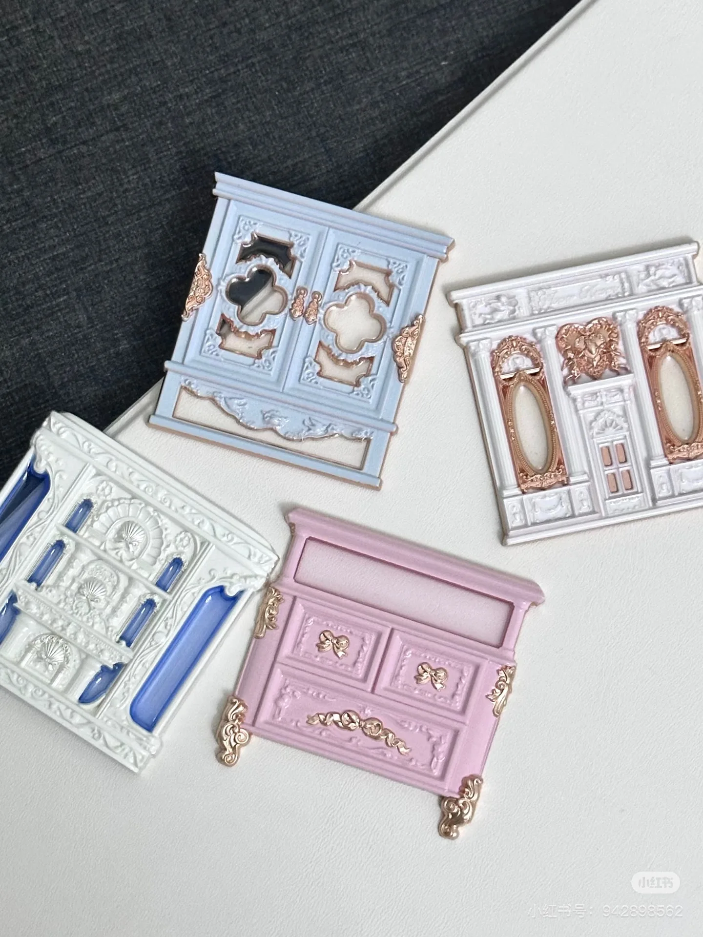 Flower Knows Shell Pearl Series Mini Mirror Portable Mirror