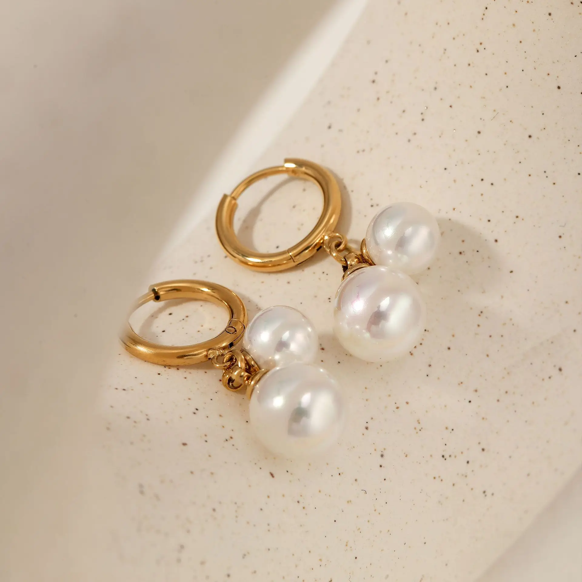 Elegant Temperament Double Round Imitation Pearl Hoop Earrings for Women Thin Circle Huggies Ear Ring Fashion Jewelry 2025 Aros