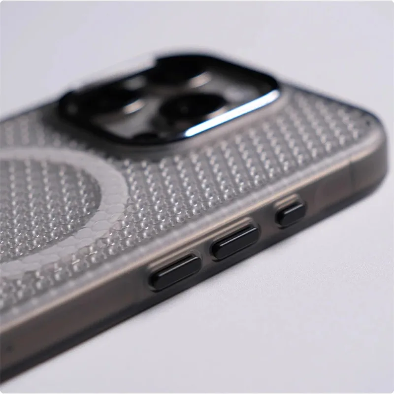 Magnetic Cooling and Heat Dissipation Phone Case with Wireless Charging and Shockproof Protection