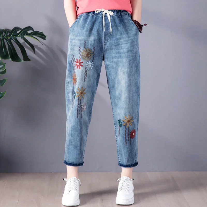 

Women Fashion Loose Casual Vintage Sweet Flower Embroidery Jeans Female Elastic Waist Ankle Length Blue Mom Denim Harem Pants