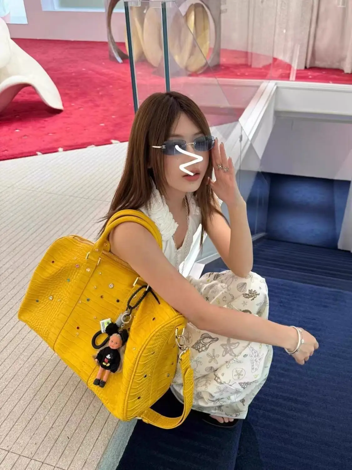 รูปสินค้า กระเป๋าสะพายแฟชั่นลายจระเข้ ประดับเพชร ความจุสูง