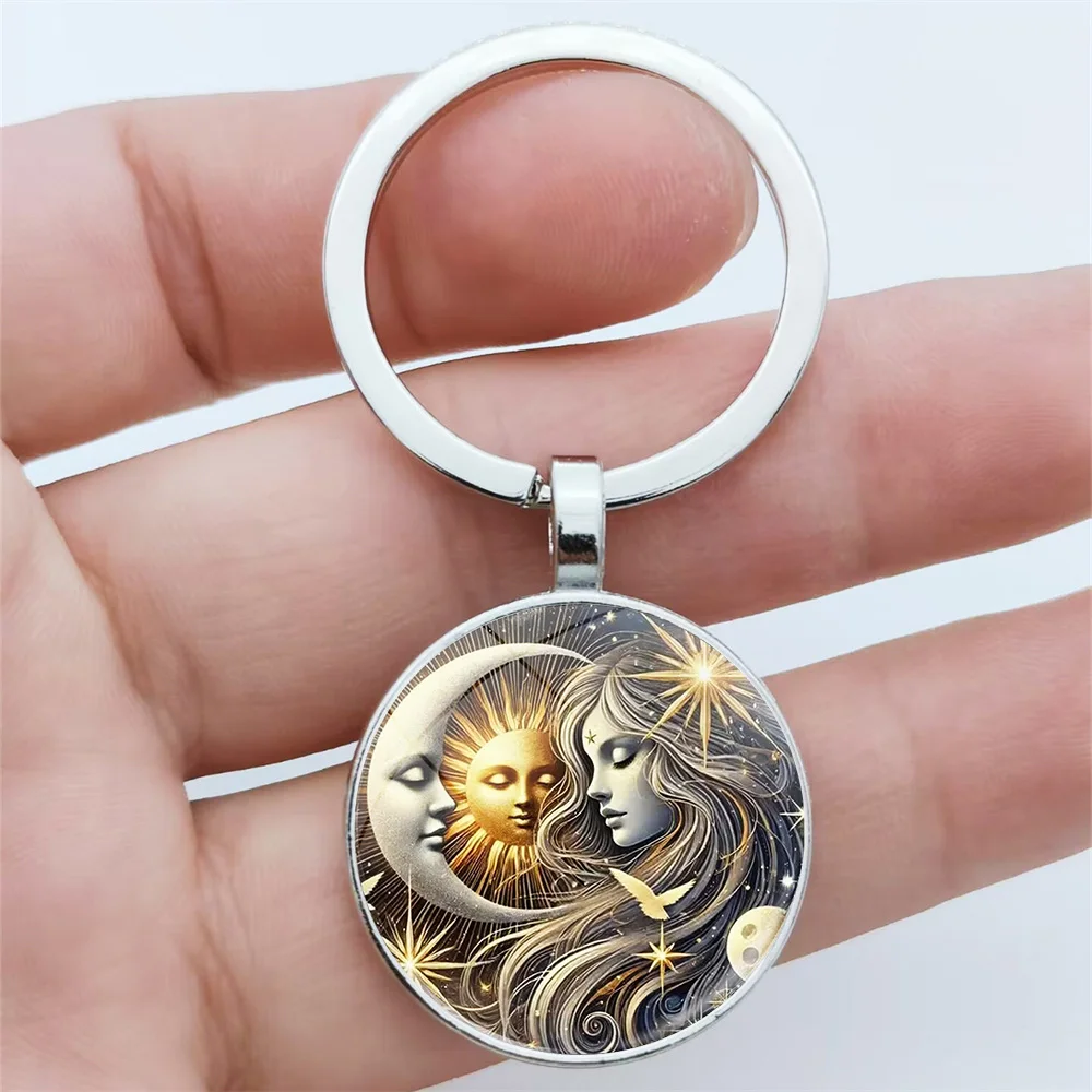 Porte-clés Soleil et Lune avec médaillon céleste
