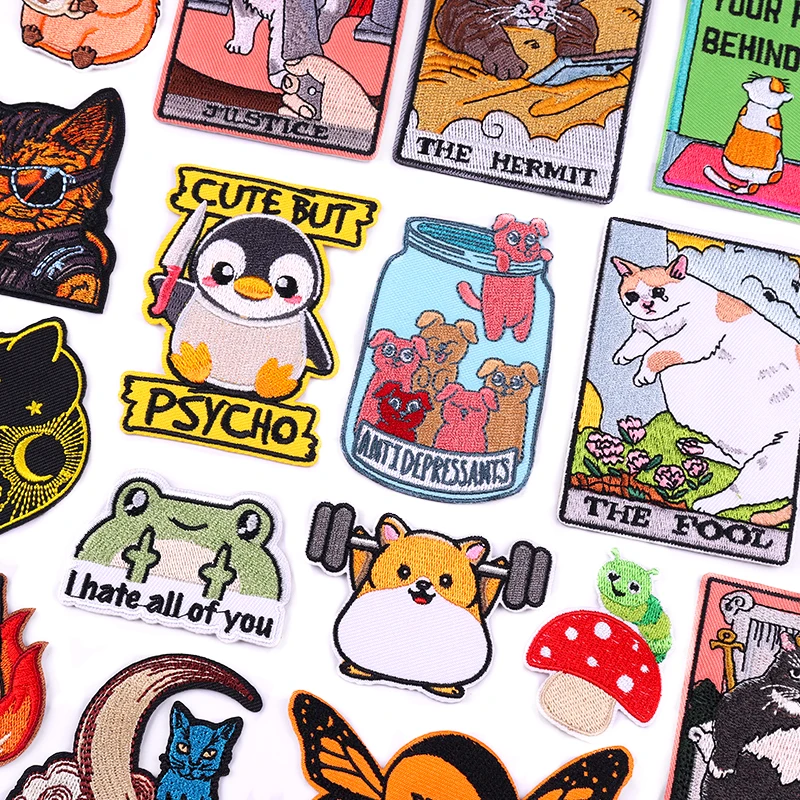 PE5909CT -Patch dessin animé japonais attaque sur Titan,patchs brodés pour vêtements