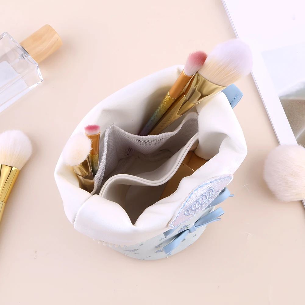 Women Leather Makeup Bag Floral Cosmetic Bag Large Capacity Waterproof Makeup Pouch Makeup Organizer Bag Makeup Storage Bag 2