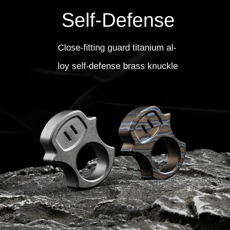 

Multifunctional Brass Knuckle Car Tools Legal Self-Defense Titanium Alloy Portable EDC Defense Tiger Finger