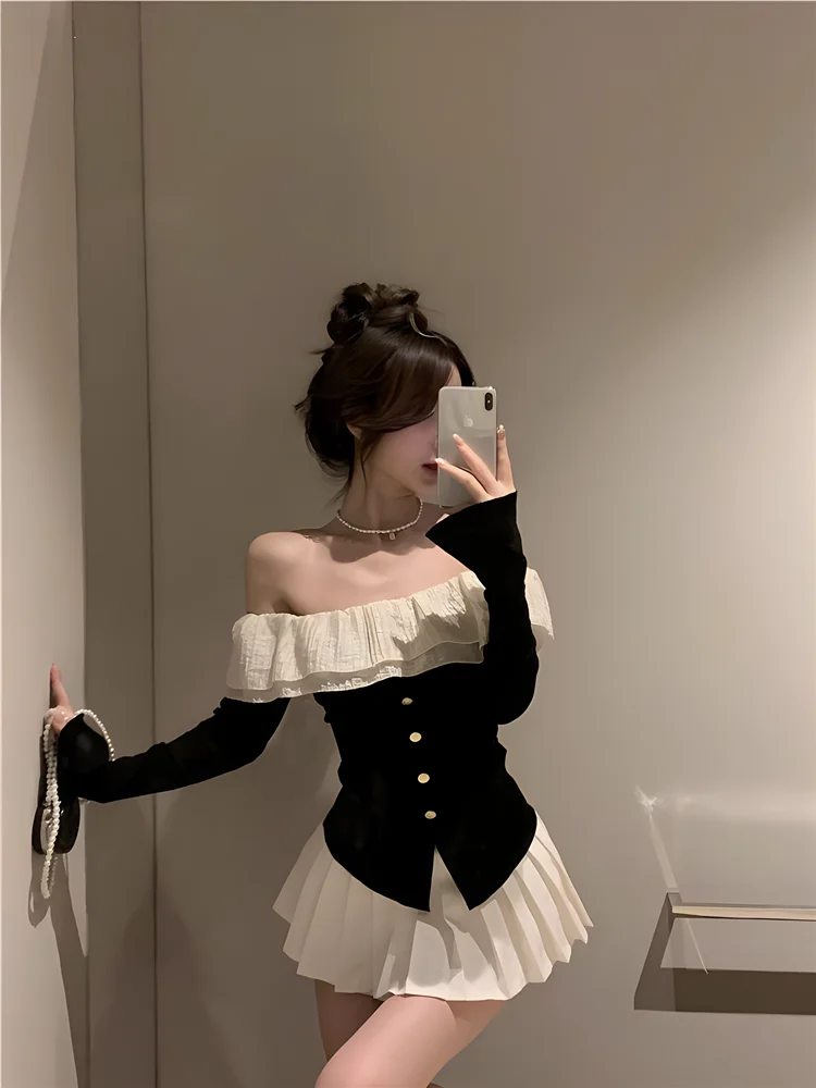 

Knitwear T-shirt Tops Female One Shoulder Ruffled Edge Black Autumn New French Sweet Self Cultivation Pagoda Sleeve