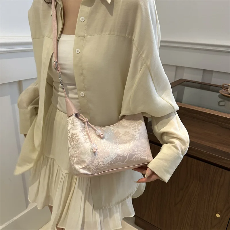 2025 New Chinese Style Embroidered Bucket Bag for Women, Summer Commuter Messenger Bag, Vintage Niche Portable Handbag