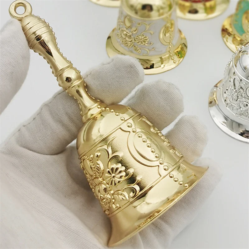 1PC Retro Metalen Tone European Style Hand Bell Craft Decoratie Alarm Bell Handicraft Christmas Bell Wind Bell Christmas Craft