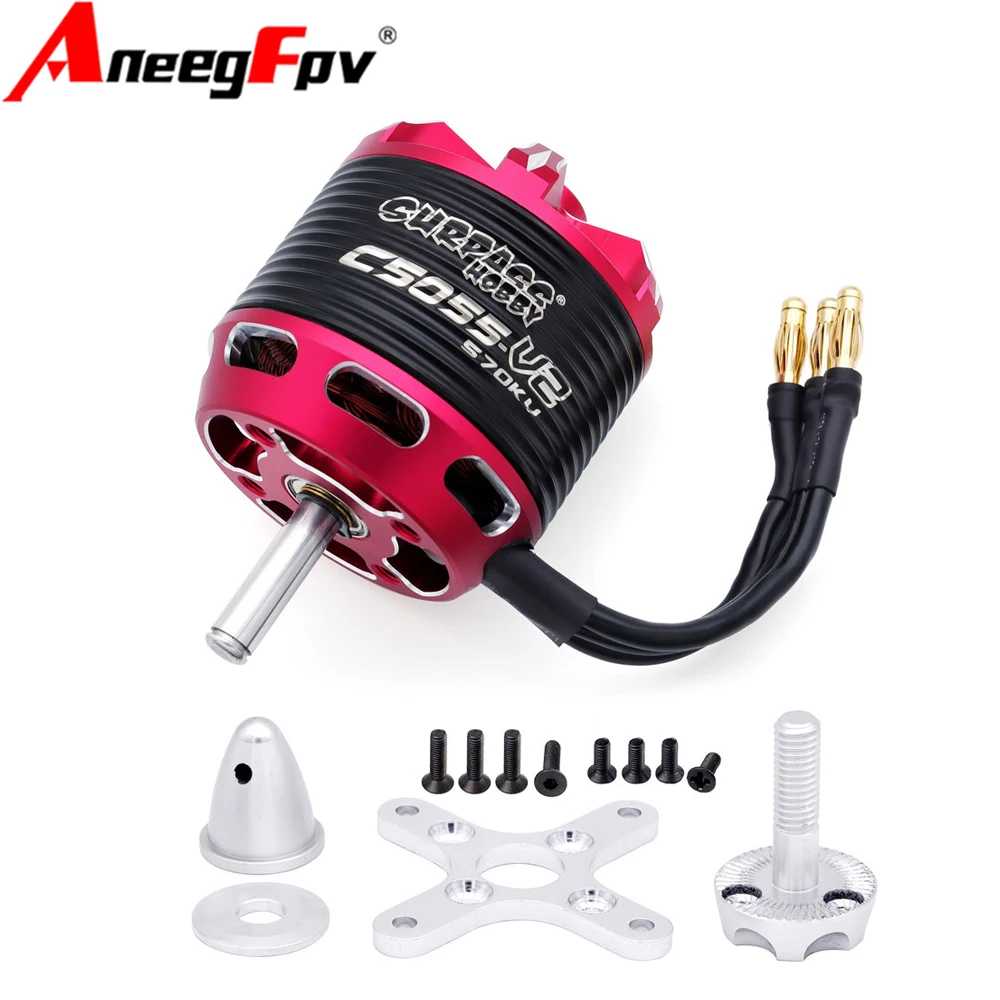 Moteur brushless C5065 570KV posé sur fond blanc, axe central et ventilations visibles