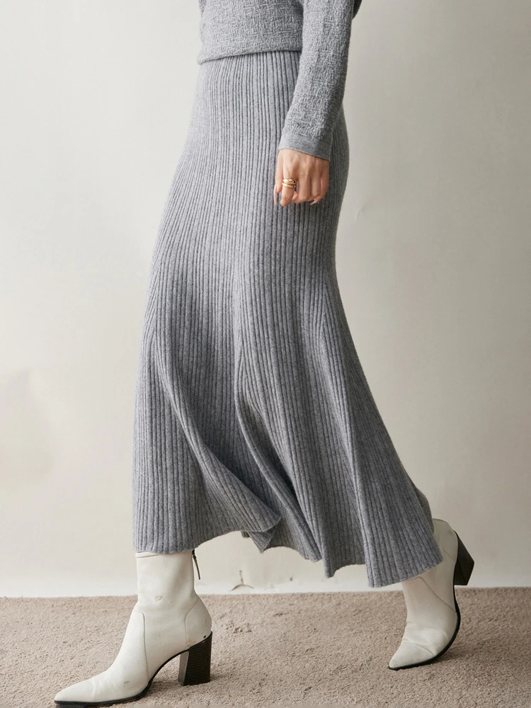 Cashmere skirt craftsmanship