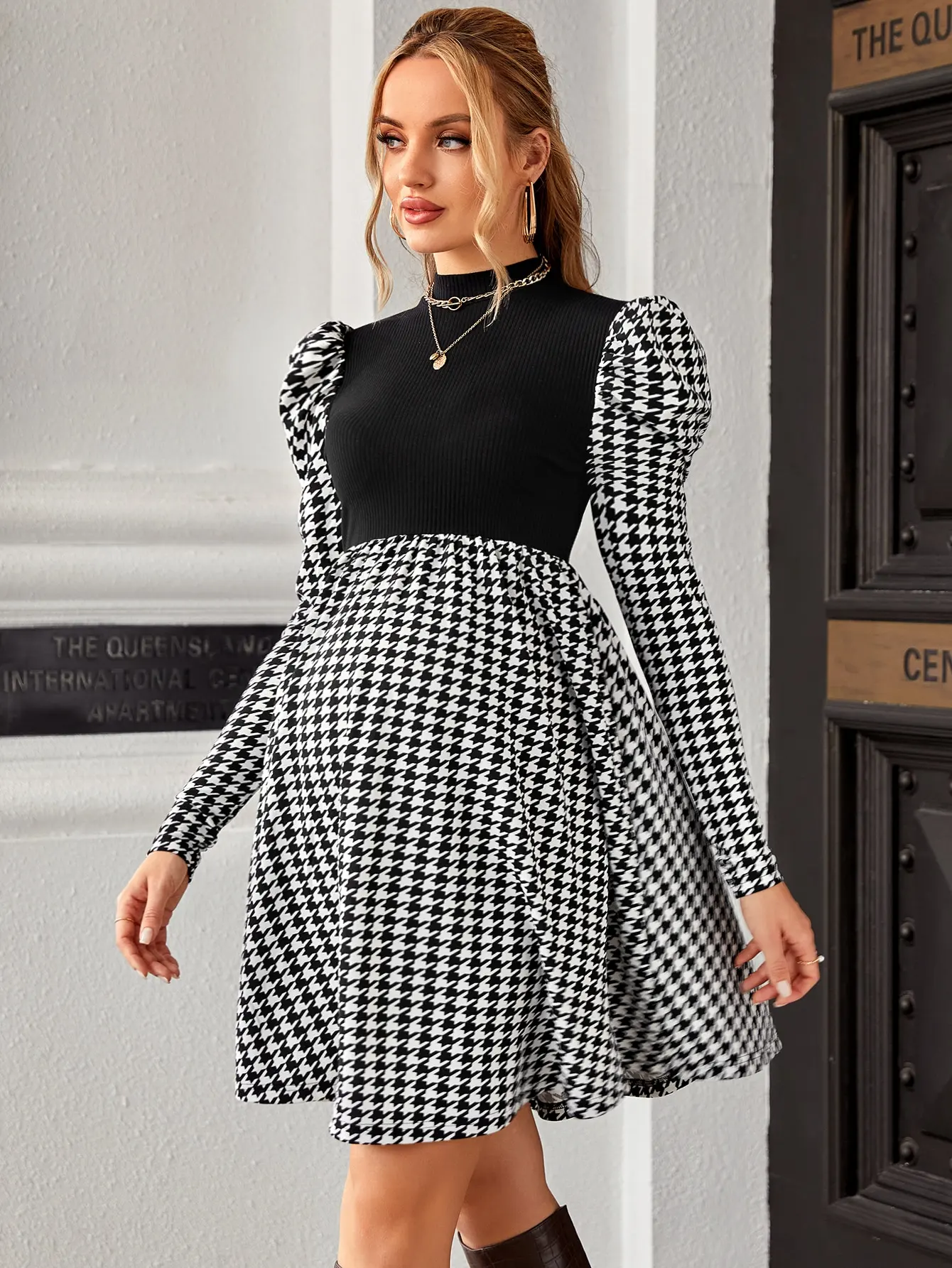Pregnant Woman Plaid Dress Long Sleeved Skirt