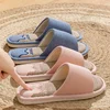 2025 Four Season Couples Home Linen Slippers Female Indoor Casual Non-slip Flip Flops Cute Bear Open Toe Flip Flops For Women 1