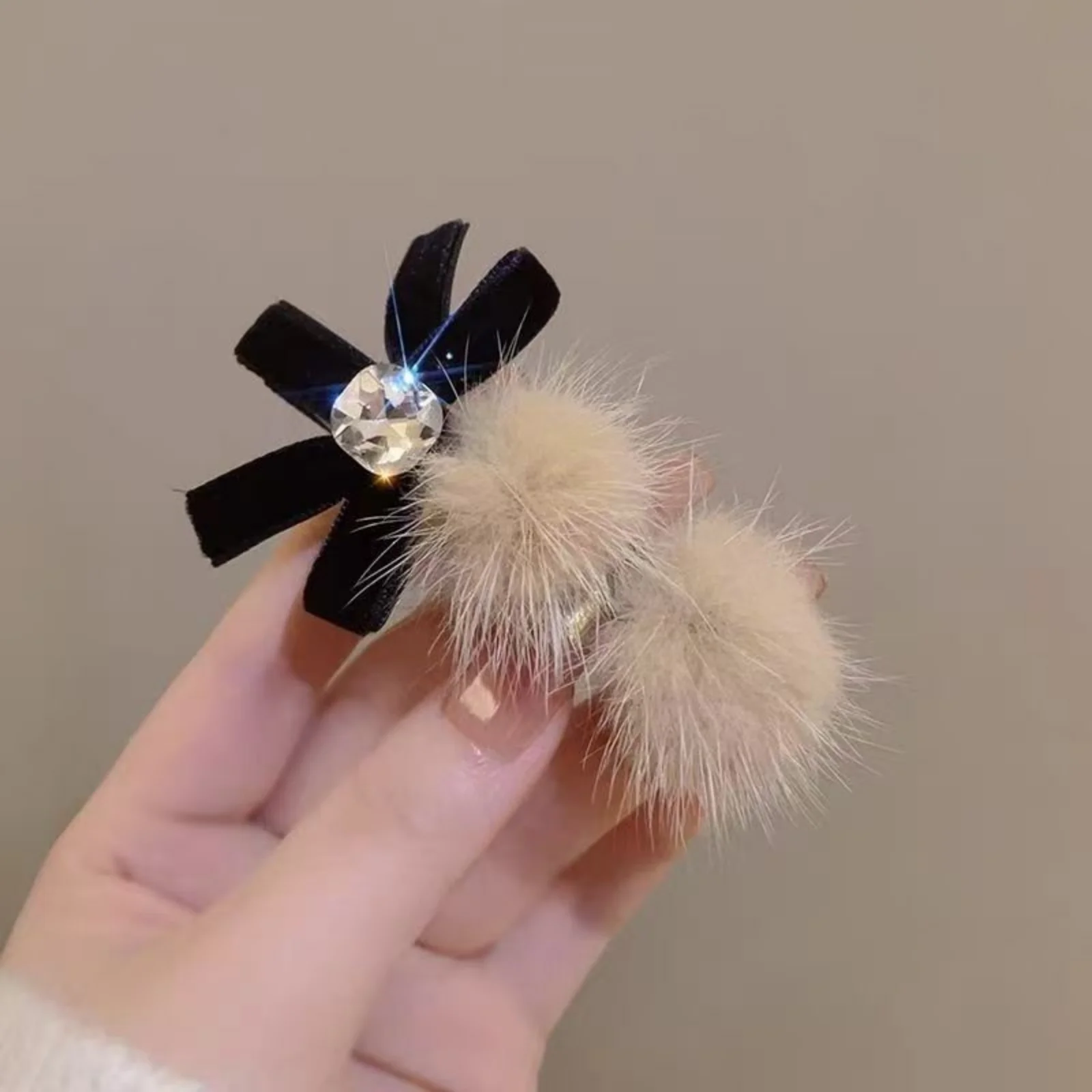 1PC Fuzzy Pompom&Velvet Bow Hair Clips, Black&Gray & Beige Bling Crystal Decor Barrettes, Elegant Retro-Style Hair Accessories