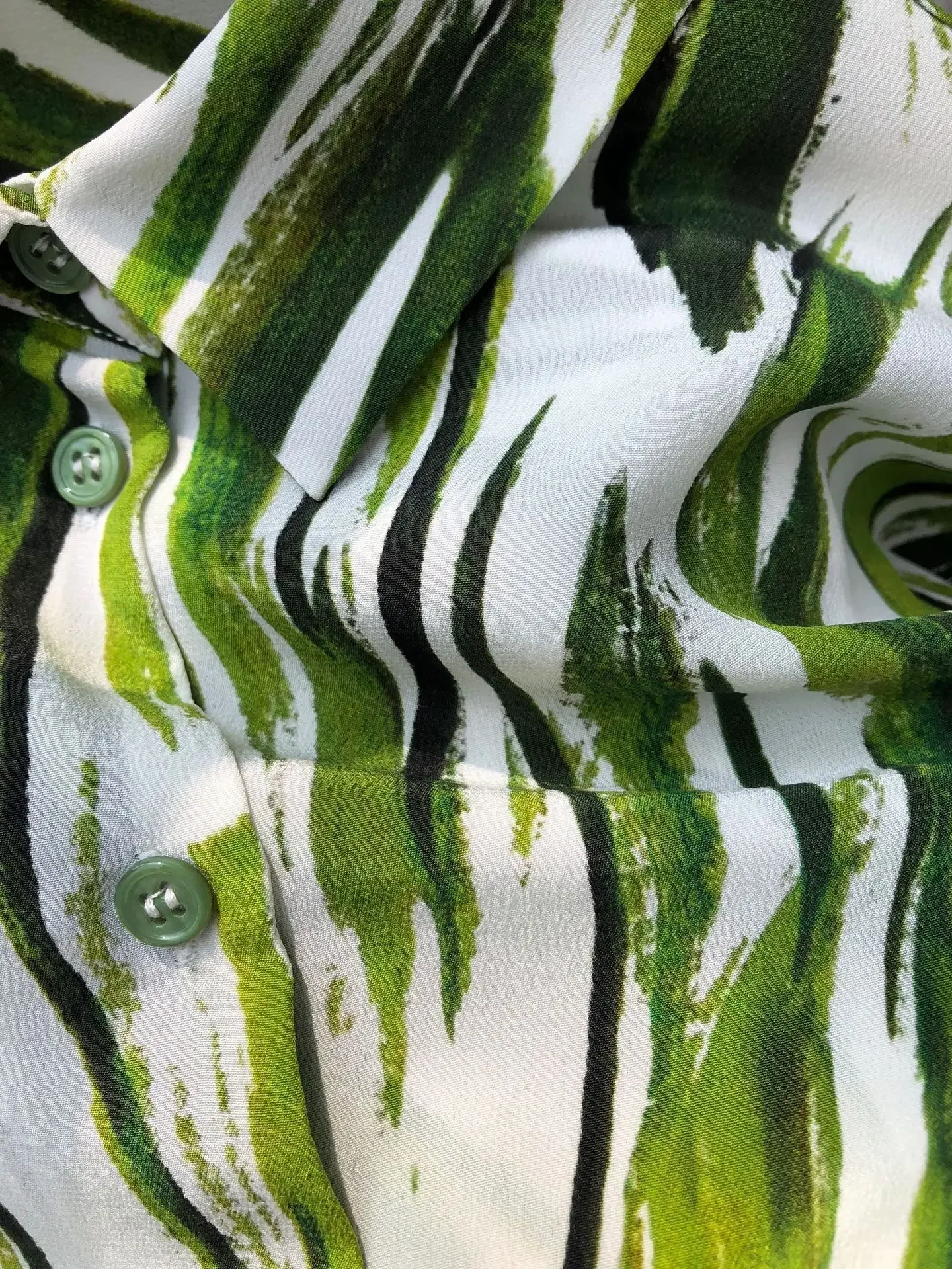 Рисунок 2 - Женская шелковая рубашка с длинным рукавом