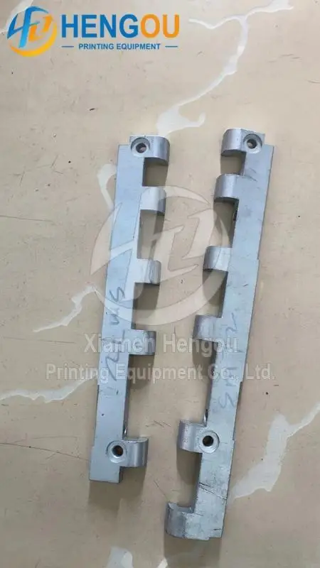 

1 set gripper pad rail OS and DS for SM72