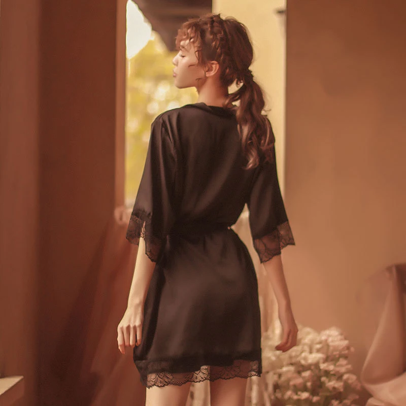 Рисунок 4 - Женская пижама с рукавом до локтя