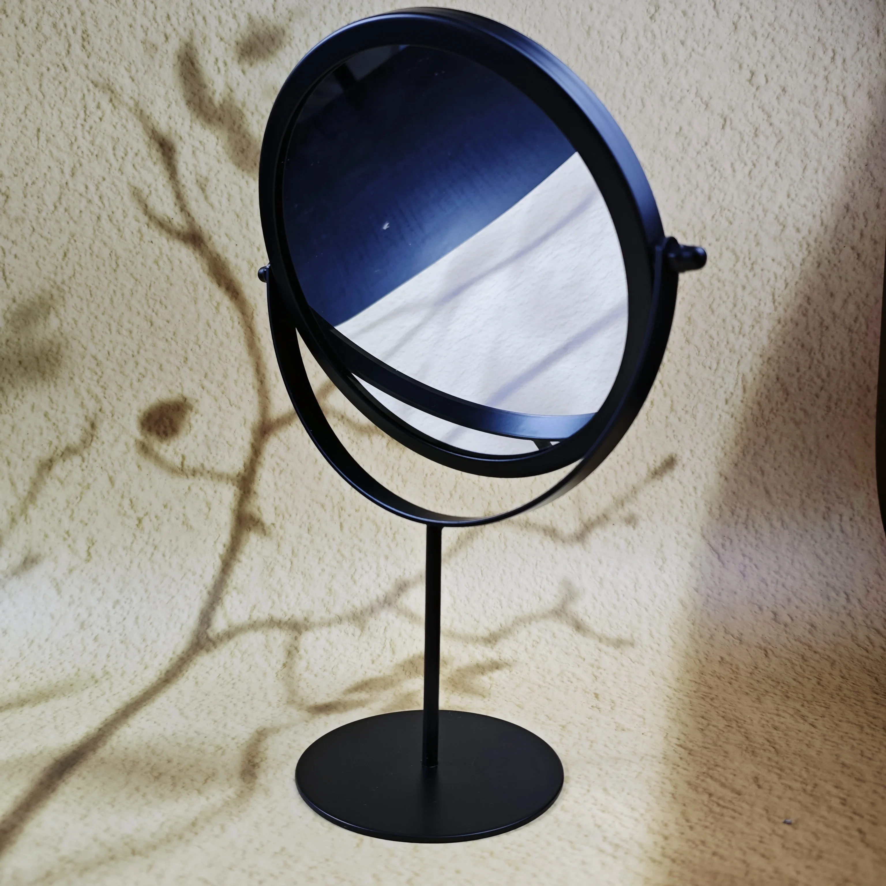 Compact and Stylish Makeup Mirror
