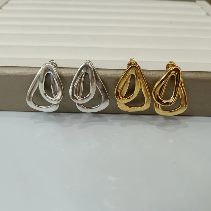 

Серьги-гвоздики из серебра 925 пробы с двойными каплями воды