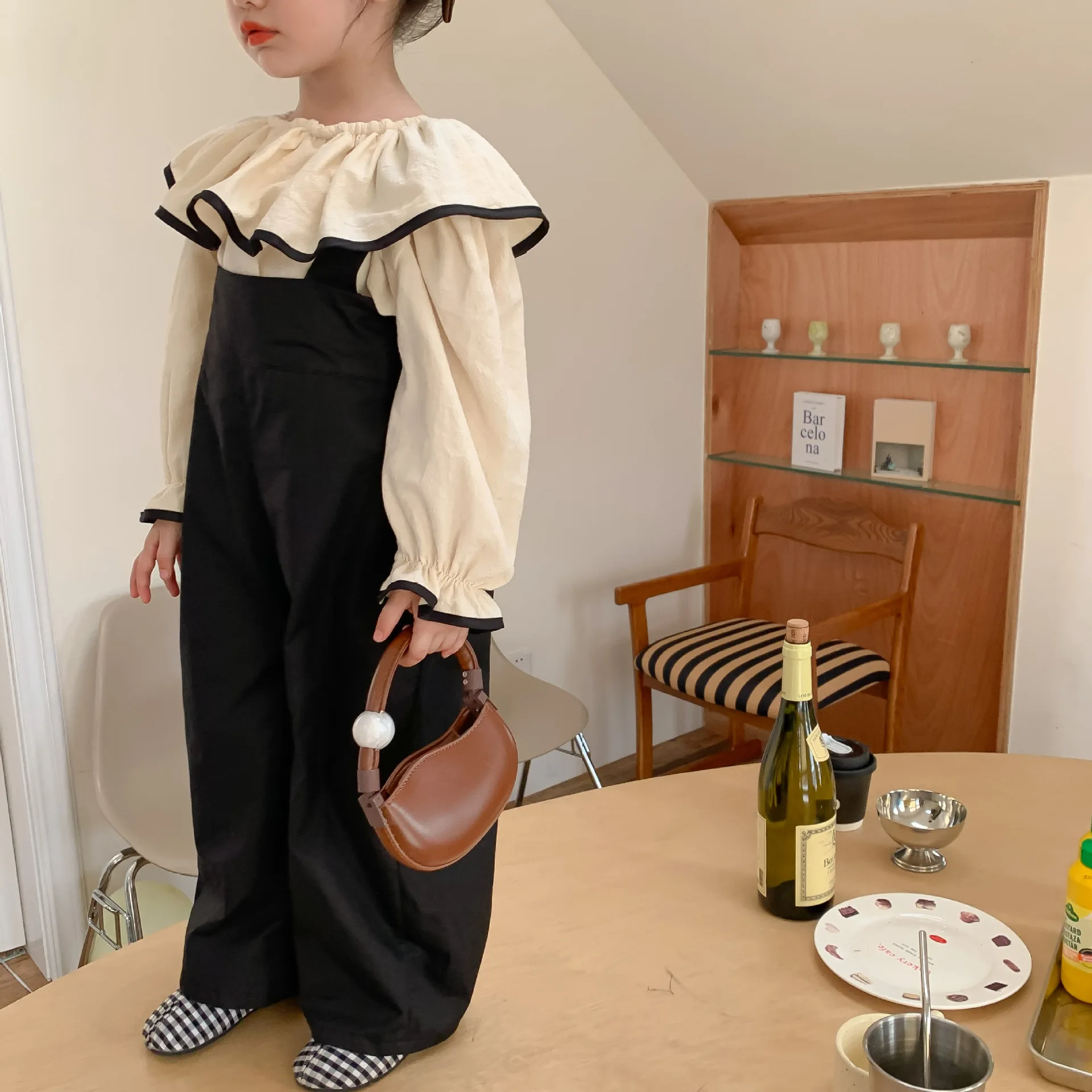 2798B 아동복 여아 셔츠 또는 서스펜더 바지 가을 신상 러플 칼라 여아 블라우스 블랙 스트랩 바지