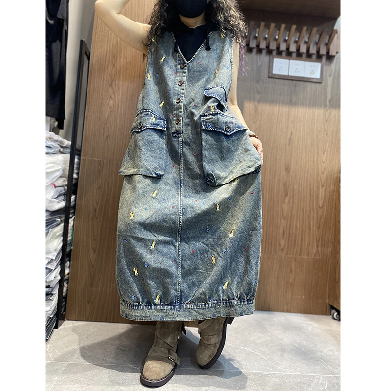 Spring/summer 2026 New Arrival Women Vintage Cotton Denim A-line Dress Cartoon Embroidery Mid-calf Sleevele V-neck Dresses X169 2