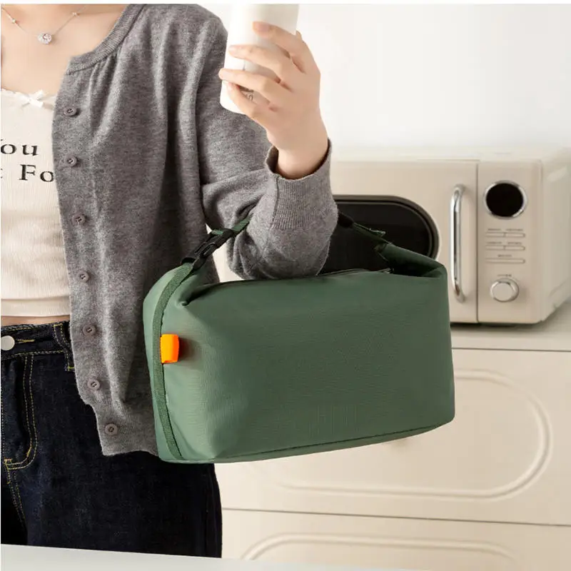 Insulated Portable Lunch Bag for Picnic and Food Storage